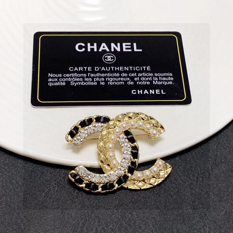 Stylish Chanel Brooches 225573