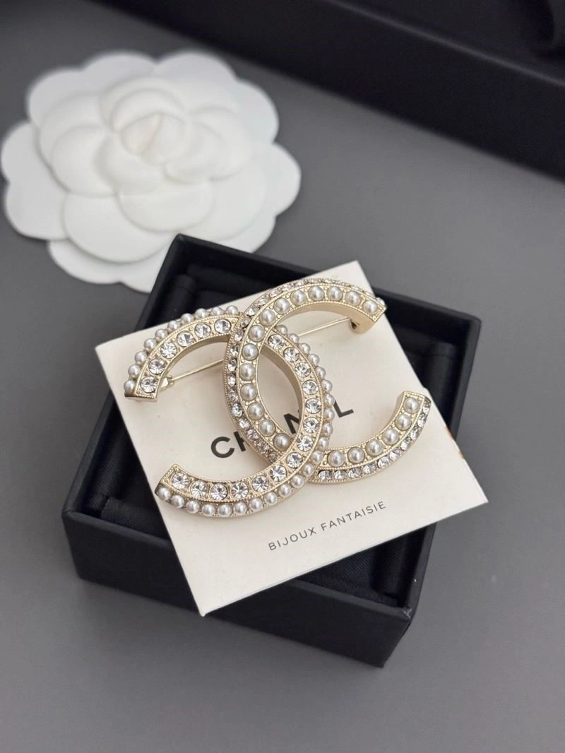 AllSeason Chanel Brooches 225585