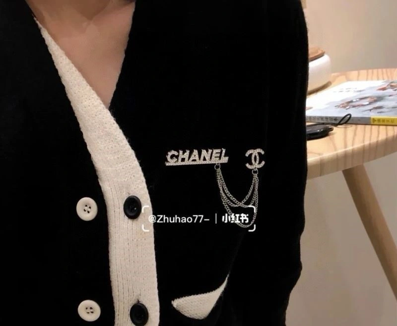 Chanel Brooches WellDesigned 225686