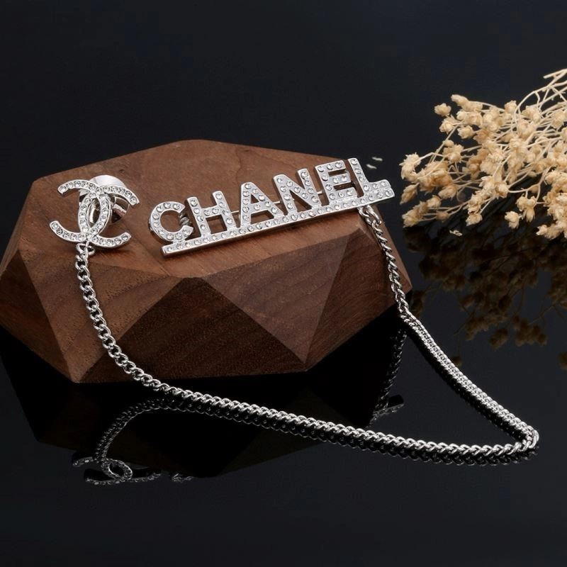 Chanel Brooches WellDesigned 225686