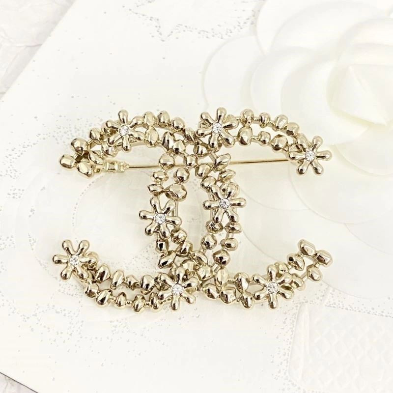 Trendsetting Chanel Brooches 225566