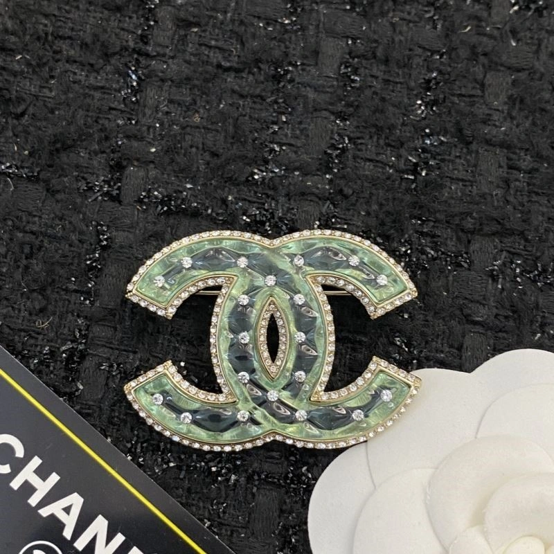 FashionForward Chanel Brooches 225575