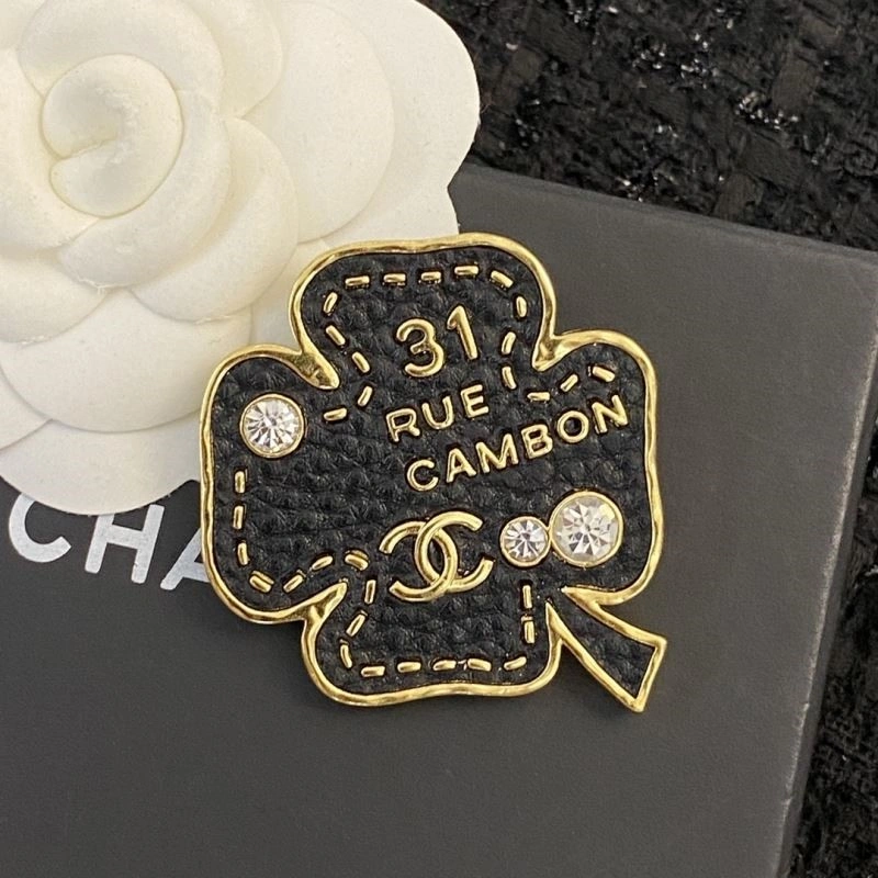 Snug Chanel Brooches 225577