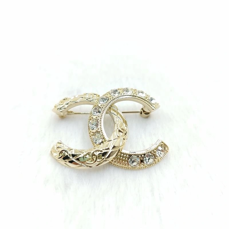 Chanel Brooches Comfortable 225574