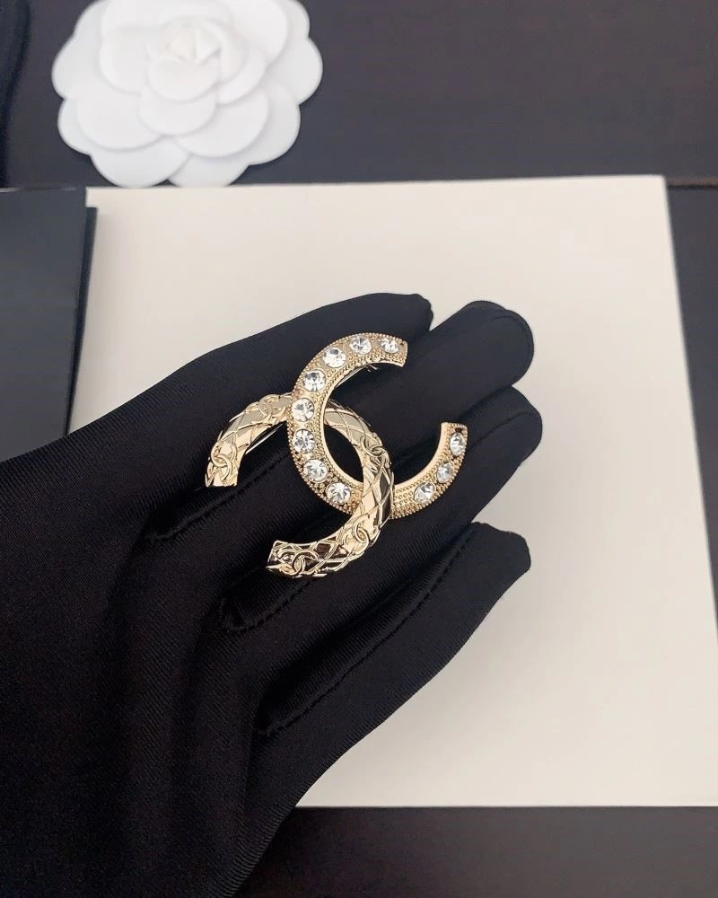 Chanel Brooches Comfortable 225574