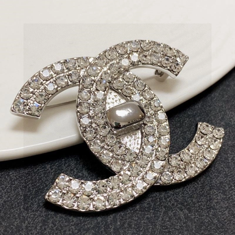 Chanel Brooches Trendsetting 225582