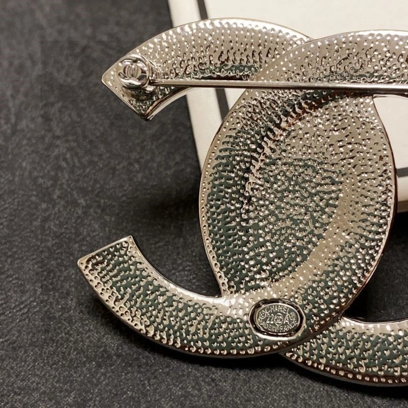Chanel Brooches Trendsetting 225582