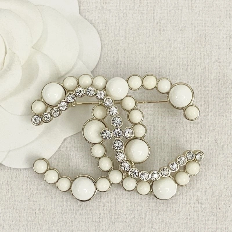 SmoothTexture Chanel Brooches 225563