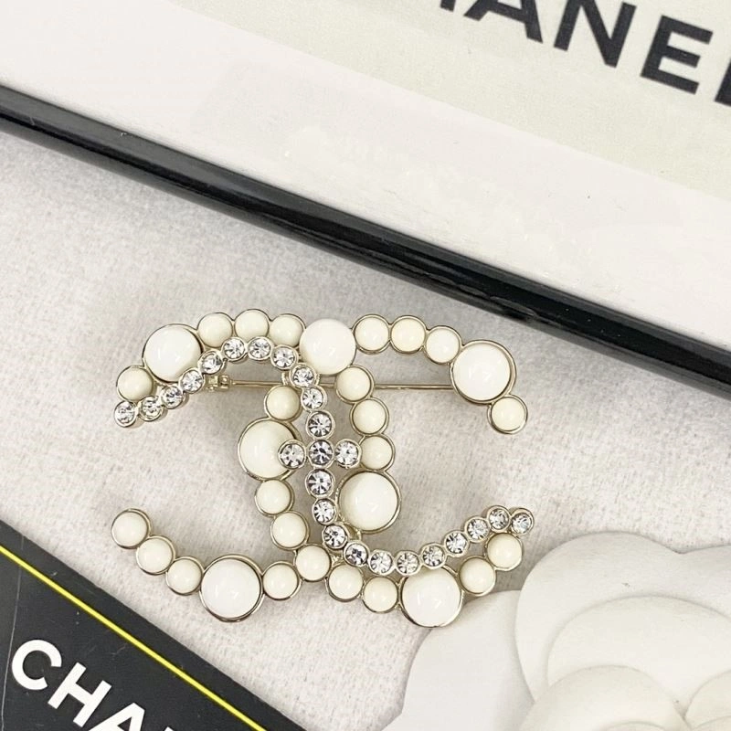 SmoothTexture Chanel Brooches 225563
