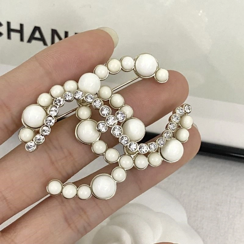 SmoothTexture Chanel Brooches 225563