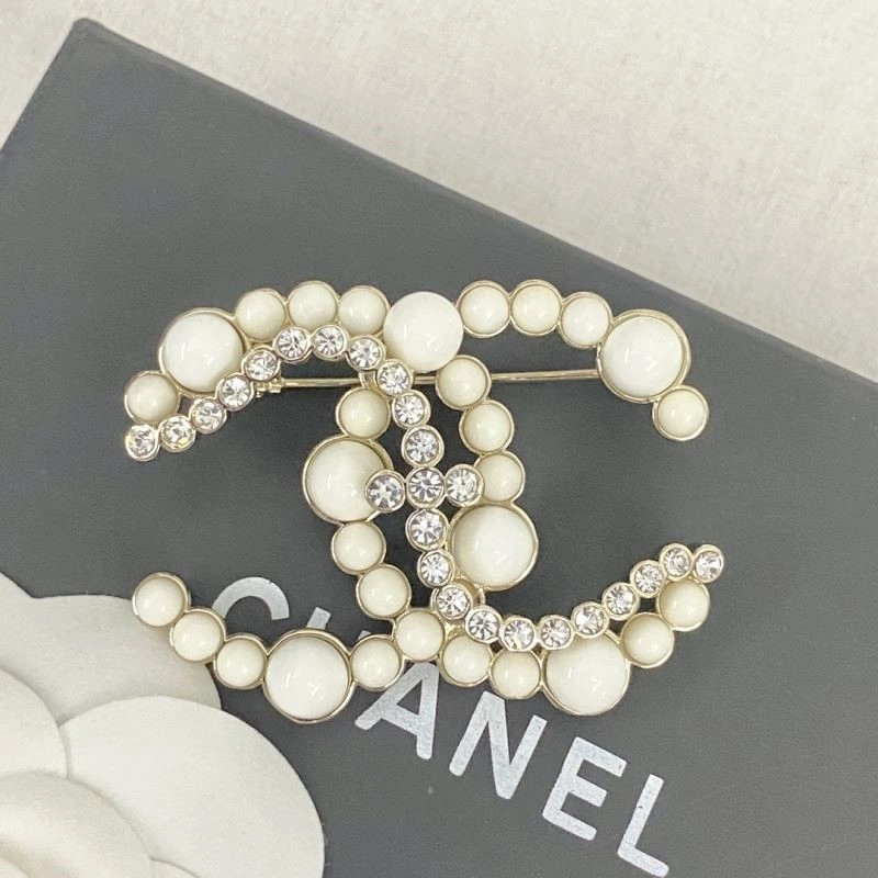 SmoothTexture Chanel Brooches 225563