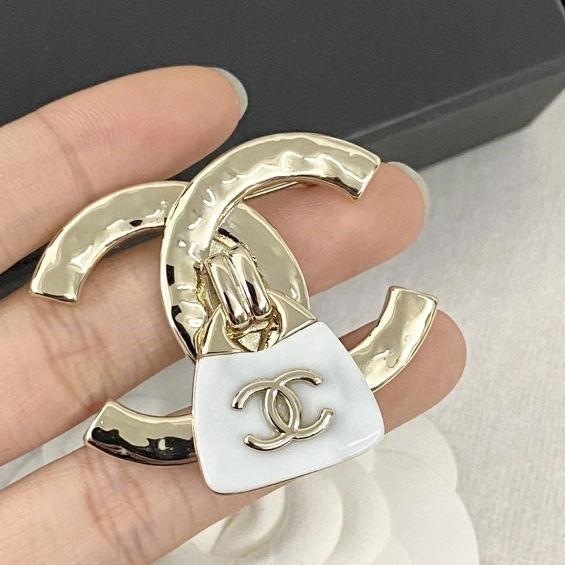 Chanel Brooches UrbanChic 225619
