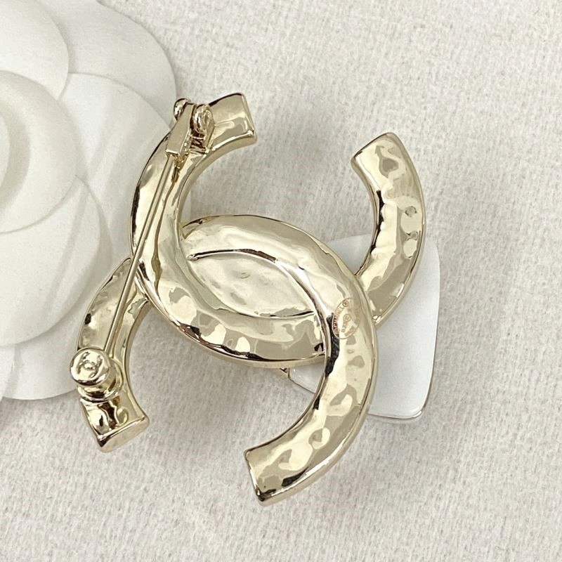 Chanel Brooches UrbanChic 225619