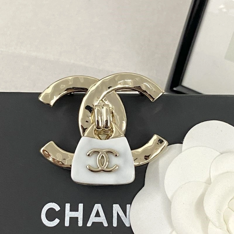 Chanel Brooches UrbanChic 225619