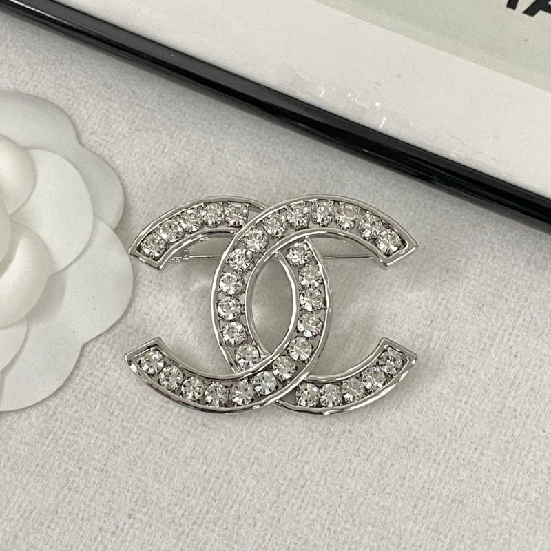 Seasonal Chanel Brooches 225558