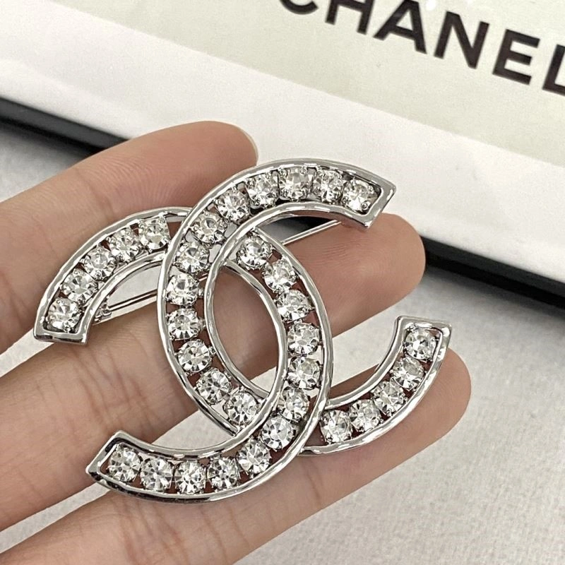 Seasonal Chanel Brooches 225558
