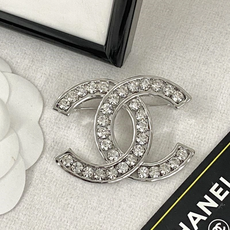 Seasonal Chanel Brooches 225558