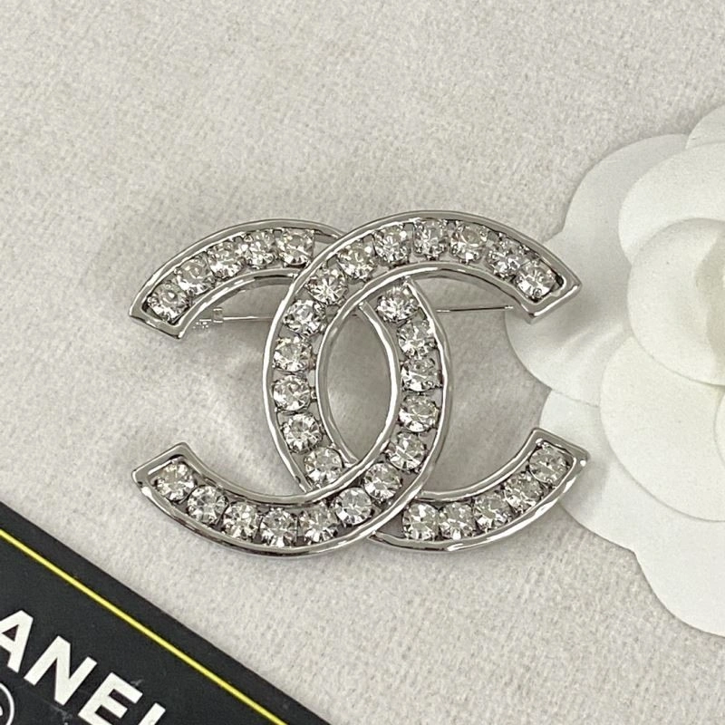 Seasonal Chanel Brooches 225558