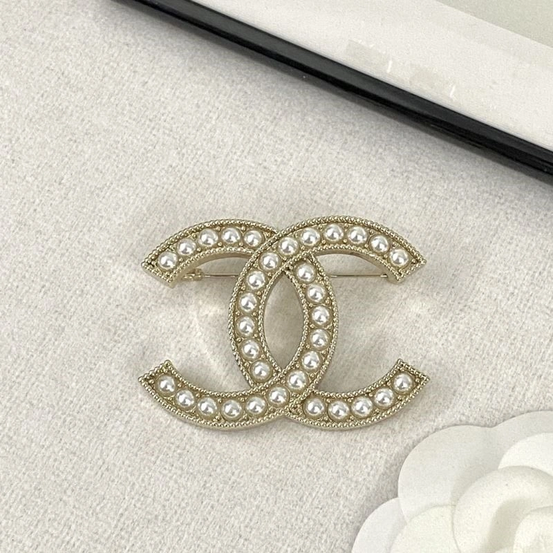 RelaxedFit Chanel Brooches 225562