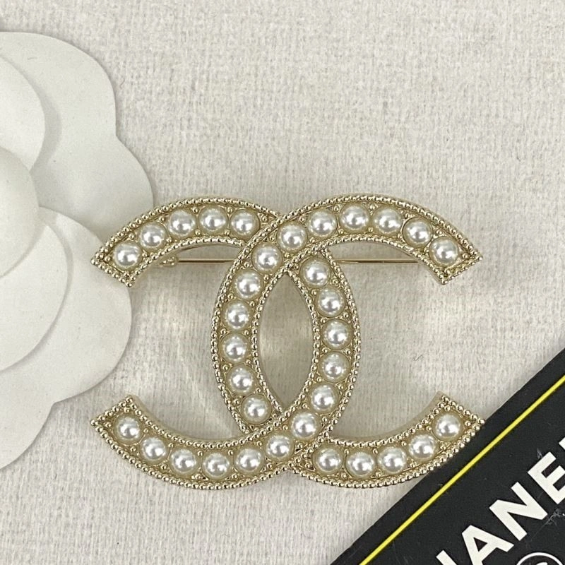 RelaxedFit Chanel Brooches 225562