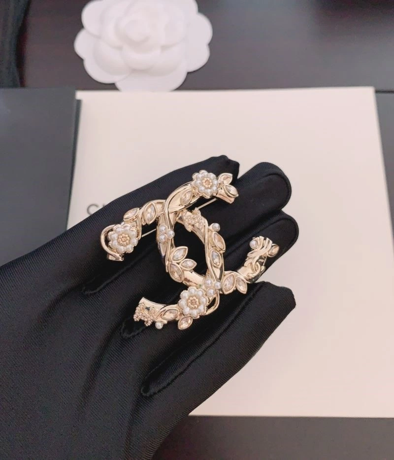 OnTrend Chanel Brooches 225586