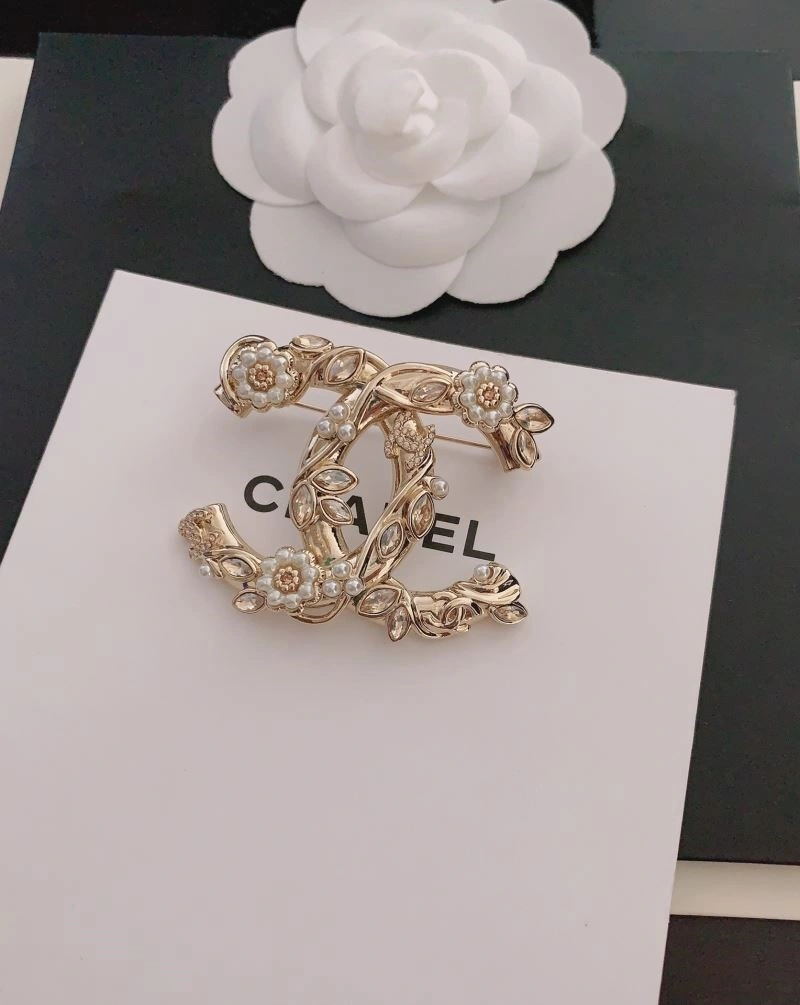 OnTrend Chanel Brooches 225586