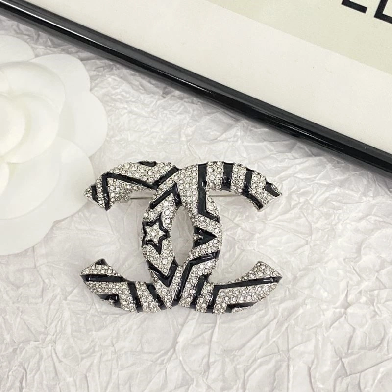 Durable Chanel Brooches 225538