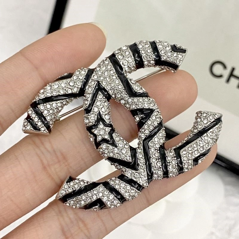 Durable Chanel Brooches 225538