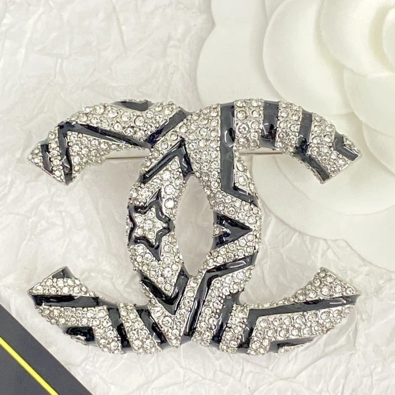 Durable Chanel Brooches 225538