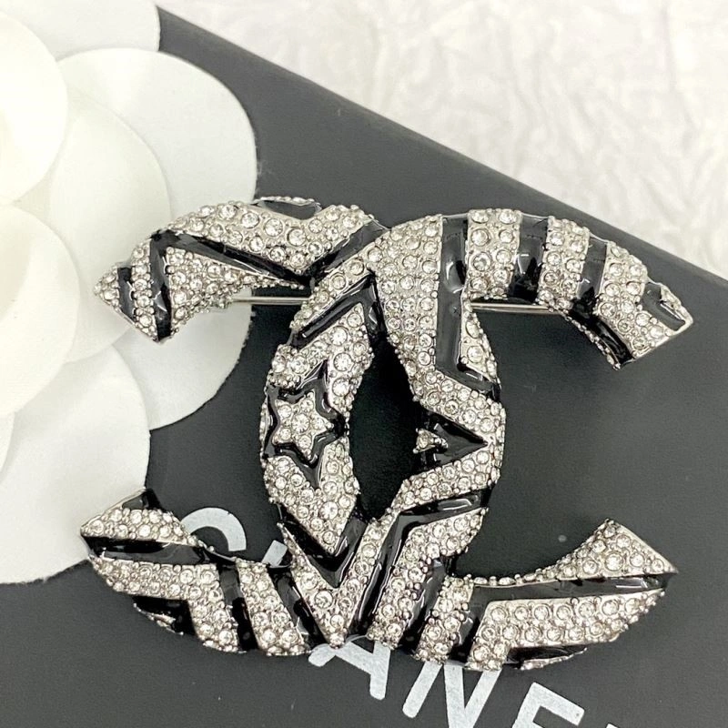 Durable Chanel Brooches 225538