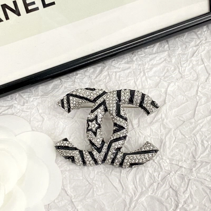 Durable Chanel Brooches 225538