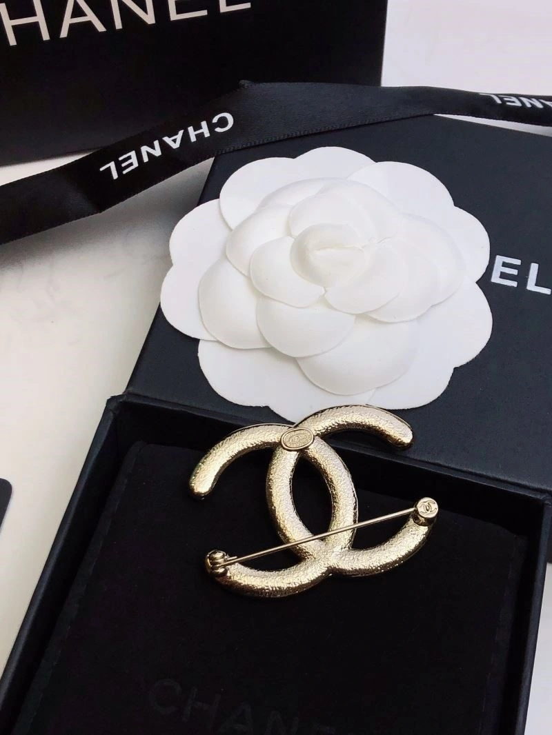Neat Chanel Brooches 225536