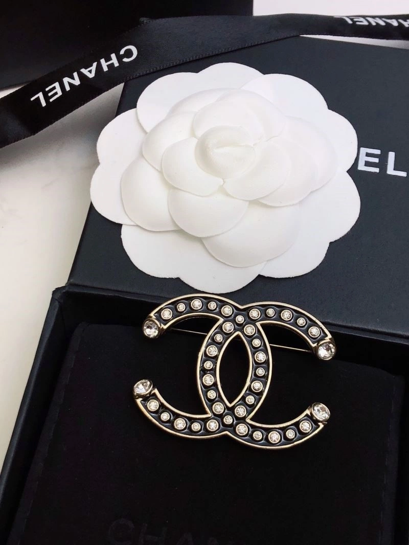 Neat Chanel Brooches 225536