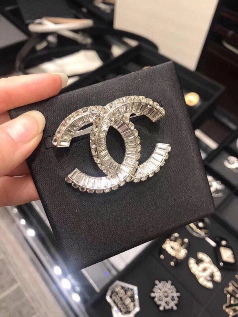 Chanel Brooches Soft 225580