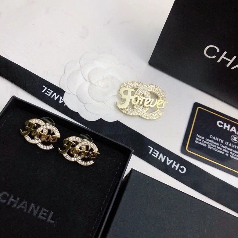 Chanel Brooches Unisex 225528