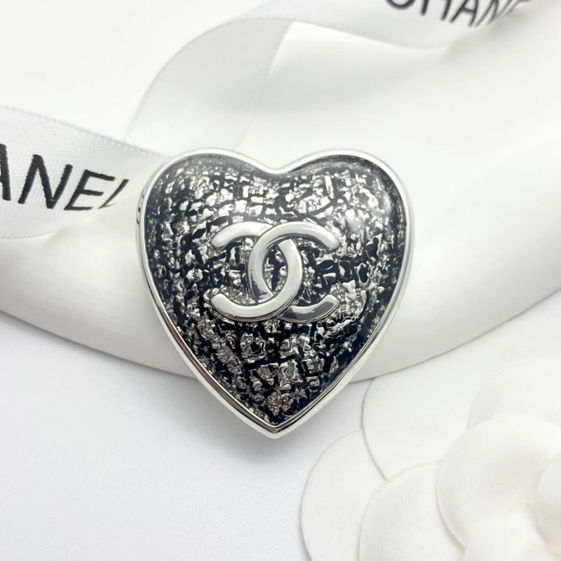 Chanel Brooches Snug 225523