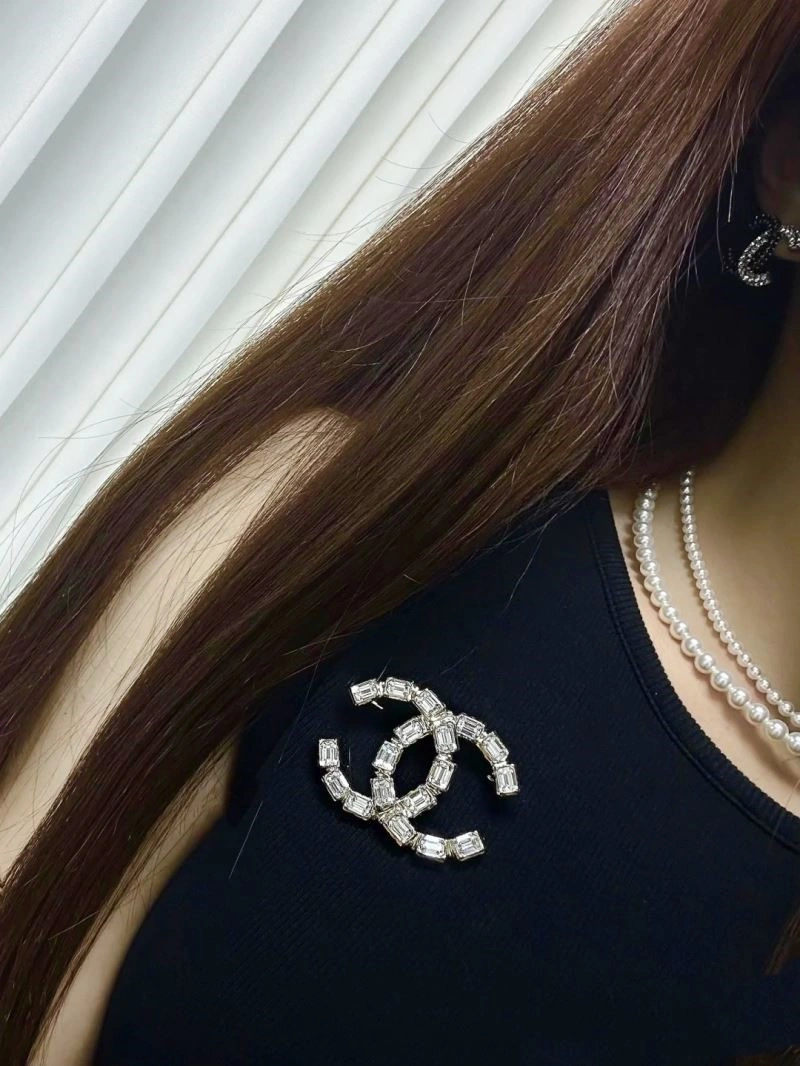 Chanel Brooches Flexible 225568