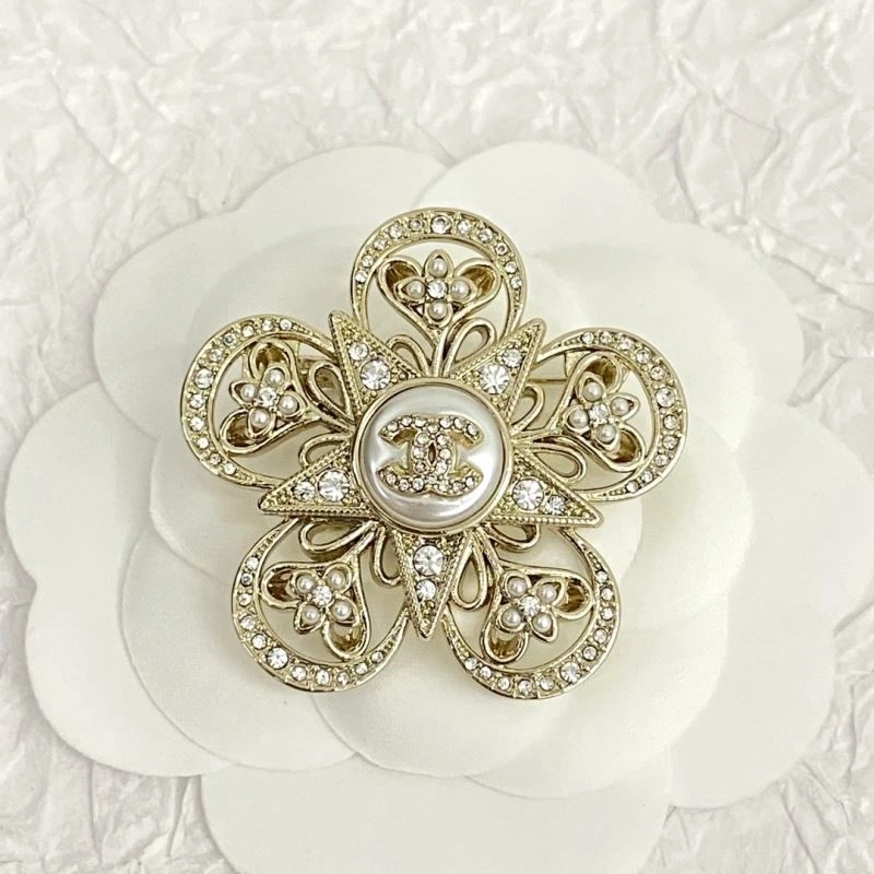 Trendsetting Chanel Brooches 225591