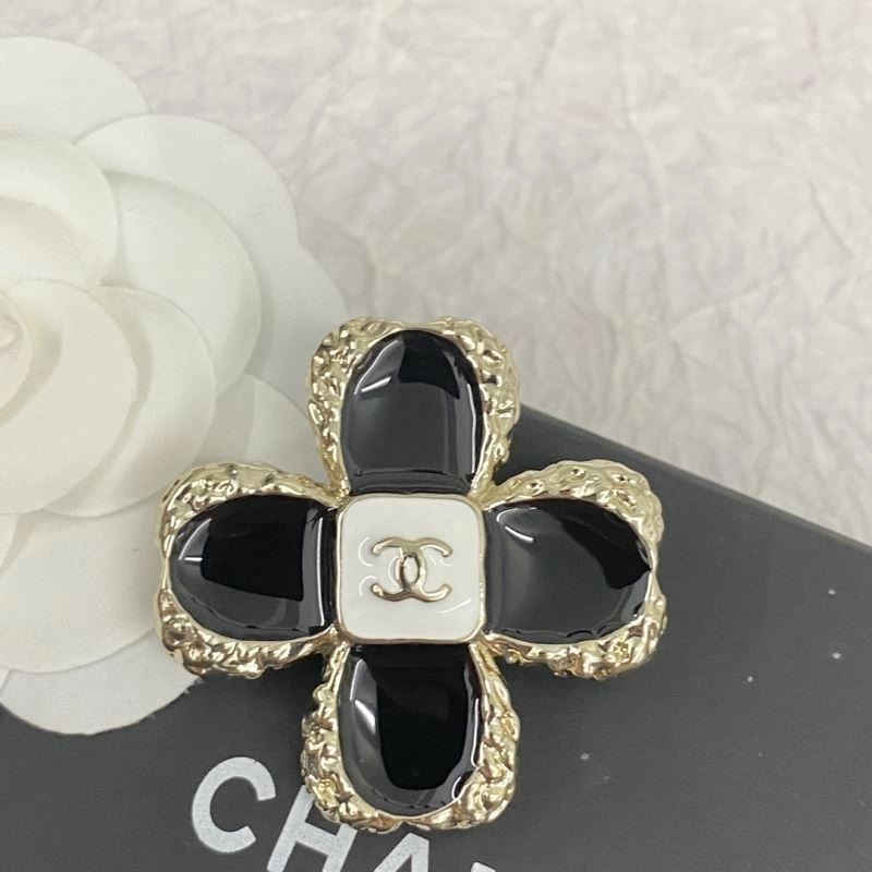 Chanel Brooches Elegant 225525