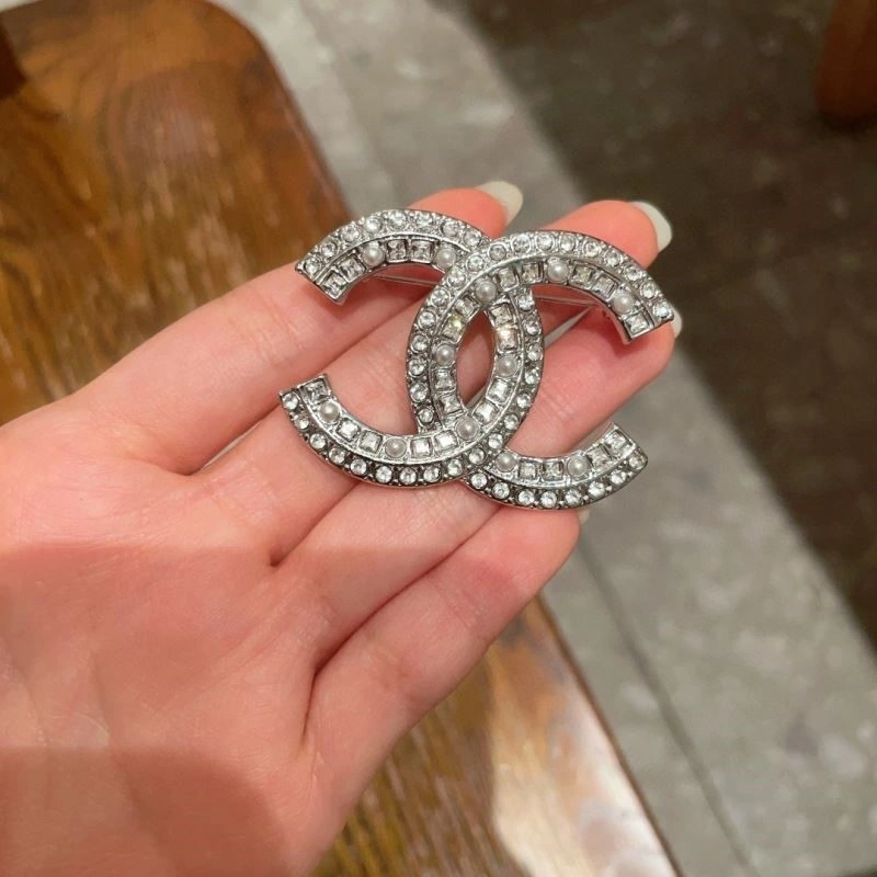 Chanel Brooches Sophisticated 225520