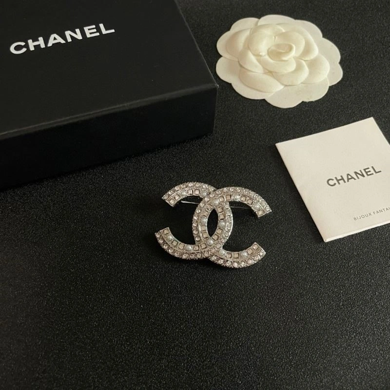 Chanel Brooches Sophisticated 225520