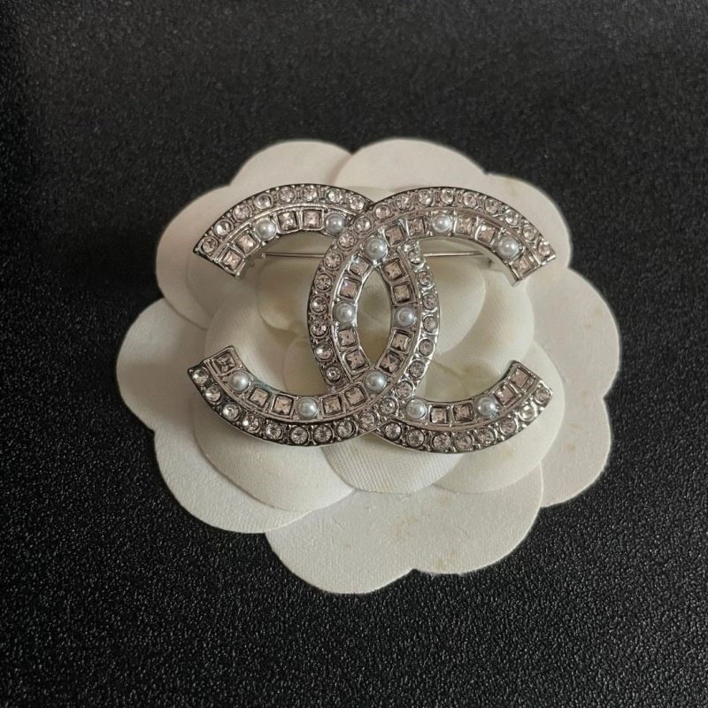 Chanel Brooches Sophisticated 225520