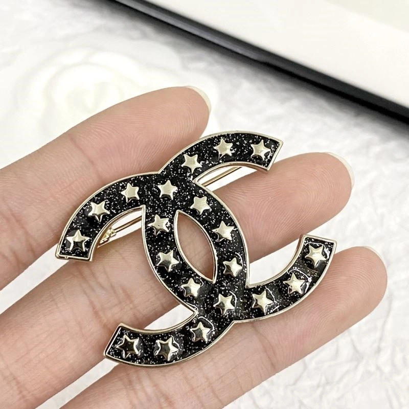 Chanel Brooches Packable 225532
