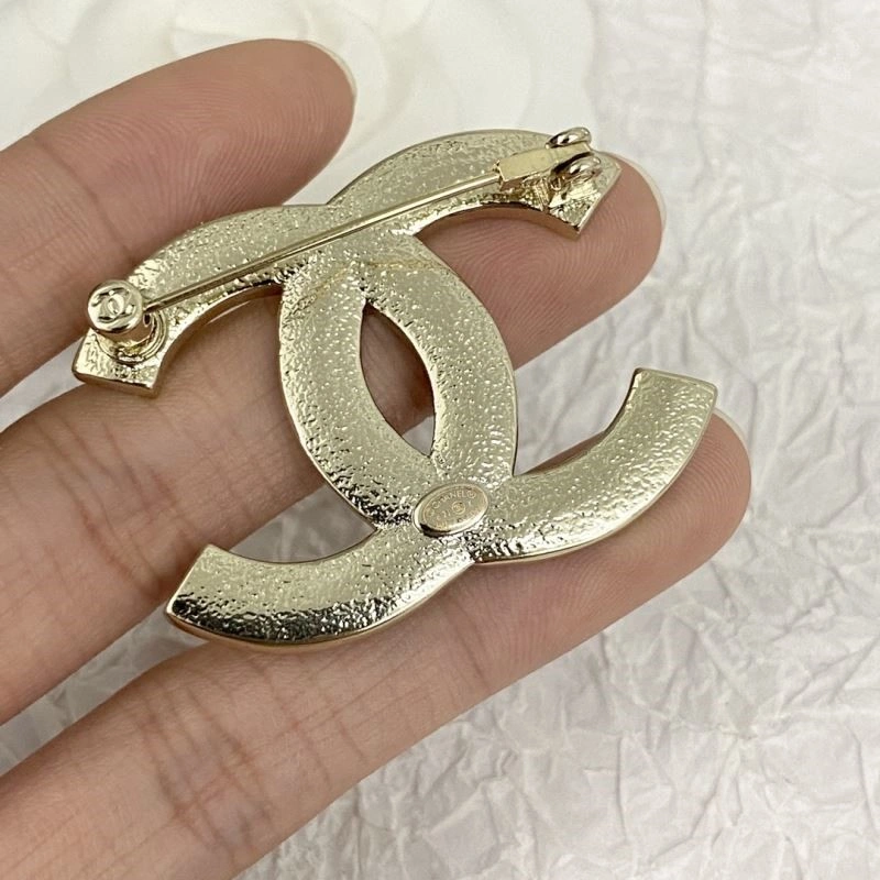 Chanel Brooches Packable 225532