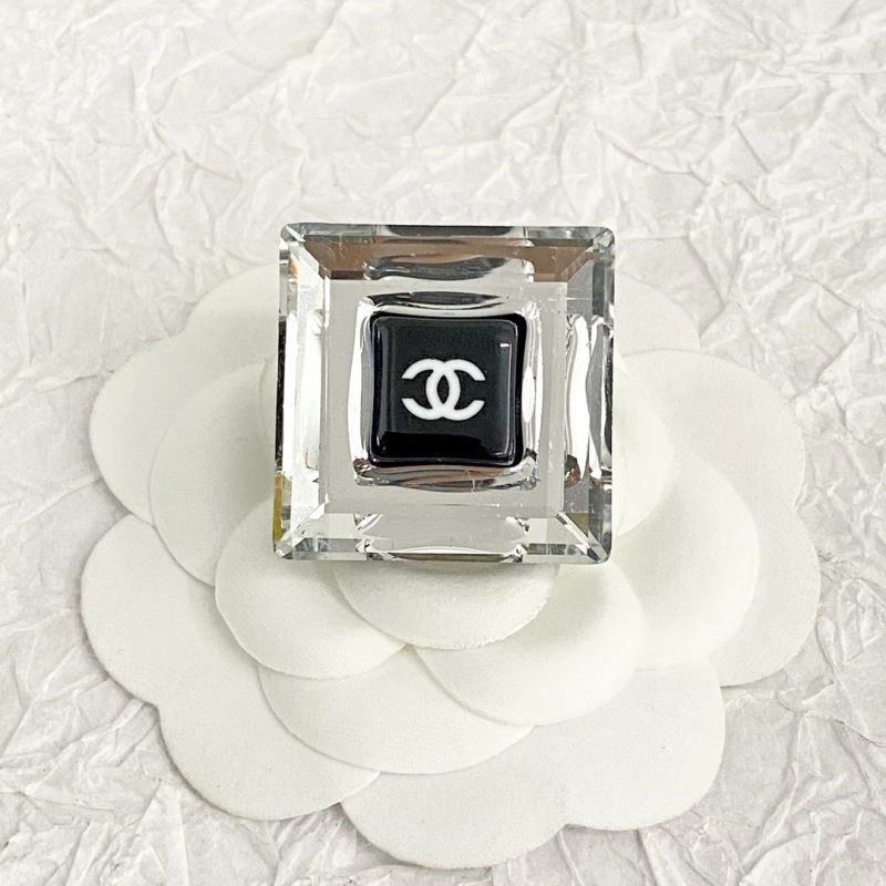 Chanel Brooches Durable 225514
