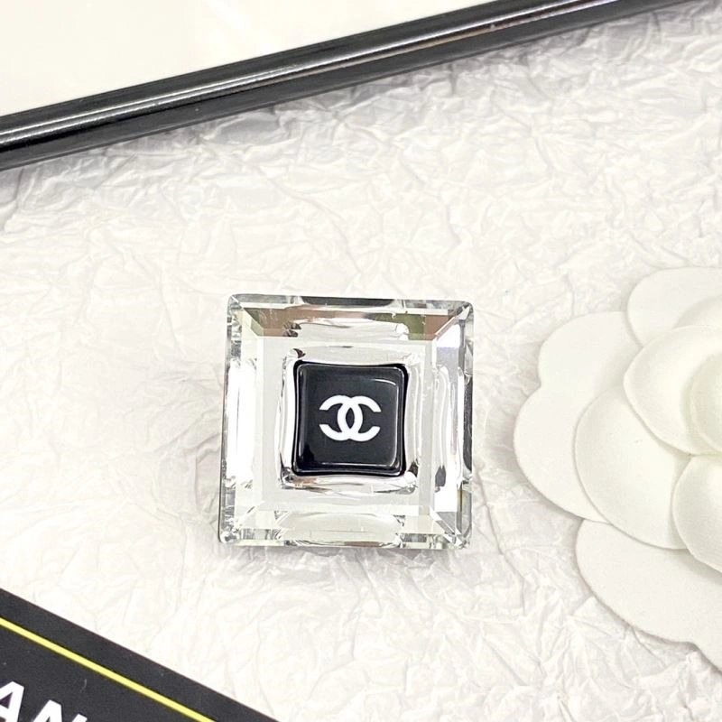 Chanel Brooches Durable 225514