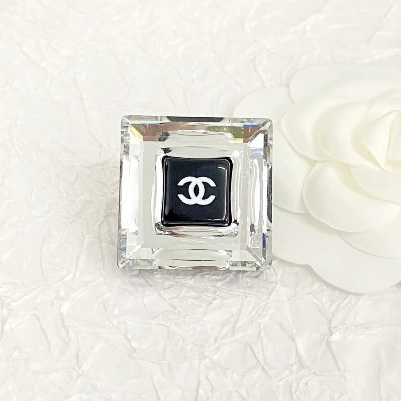 Chanel Brooches Durable 225514