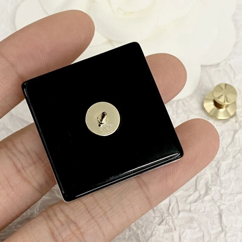 Chanel Brooches Durable 225514