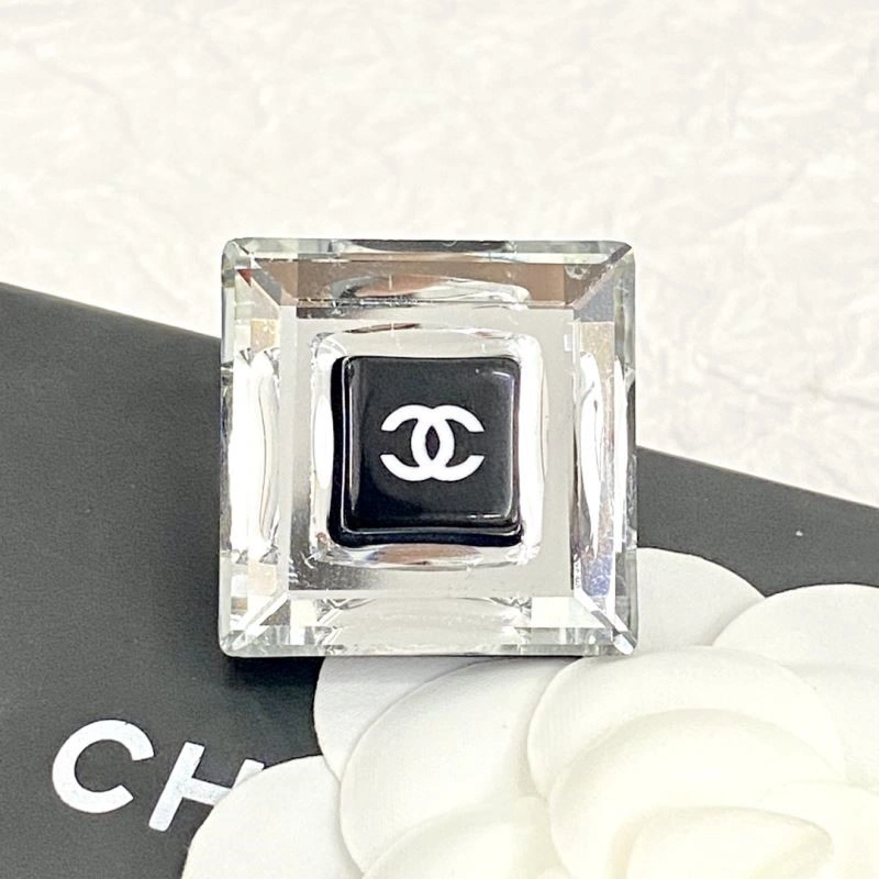 Chanel Brooches Durable 225514