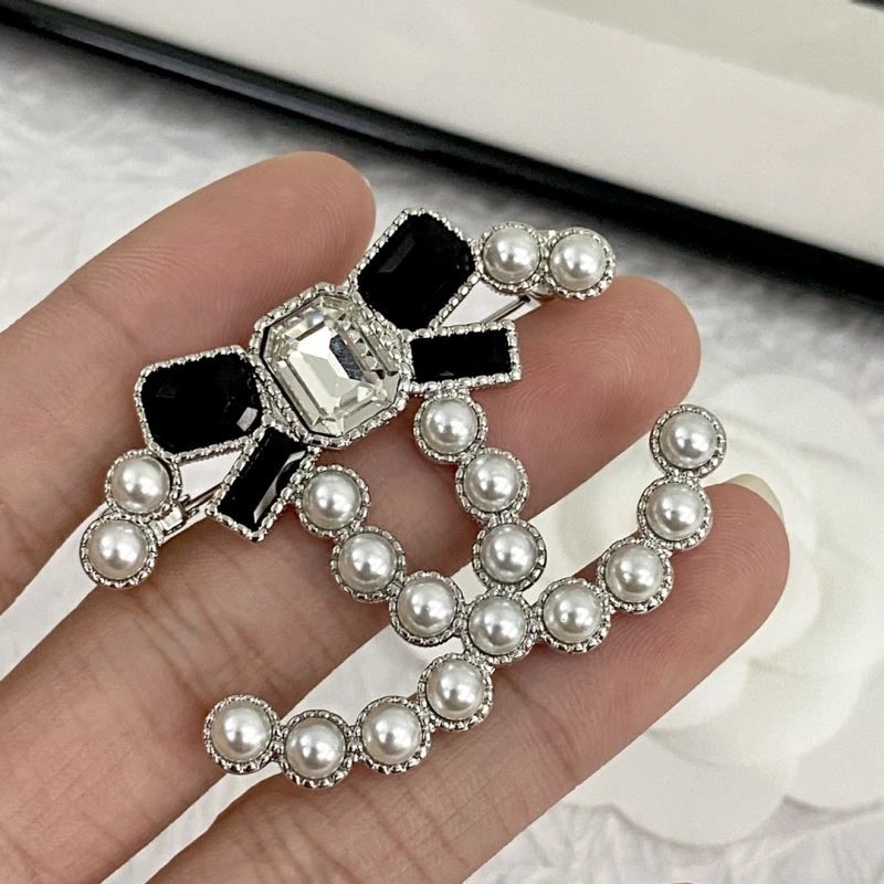 Colorful Chanel Brooches 225517